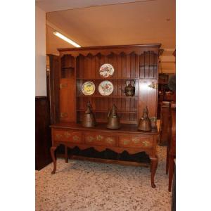 English Sideboard From The Late 1700s To Early 1800s, Queen Anne Style, In Oak Wood