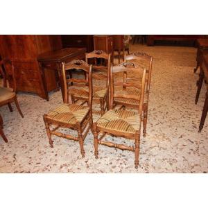 Group Of 4 French Country Chairs From The Late 1800s In Walnut Wood