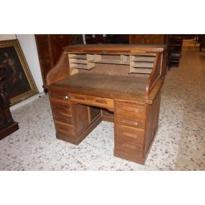 American Roll-top Desk From The Early 1900s In Oak Wood
