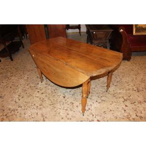Circular Extendable Table With French Leaves From The 1800s
