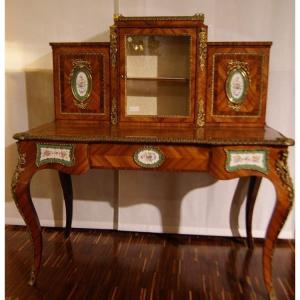 Bureau Bonheur Du Jour Français De Style Louis XV Avec Bronzes Et Porcelaine De Sèvres