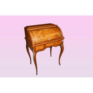 Bureau à Roulettes Français Des Années 1800 En Bois De Caroubier Richement Incrusté