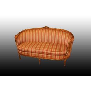 Beautiful French Sofa From The Mid-1800s, Louis XVI Style, In Wood Gilded With Gold Leaf