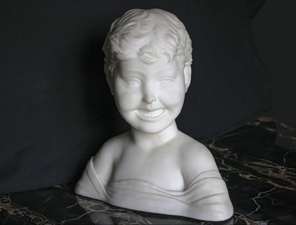 Bust Depicting A Beautiful Little Boy In Carrara Marble -photo-6