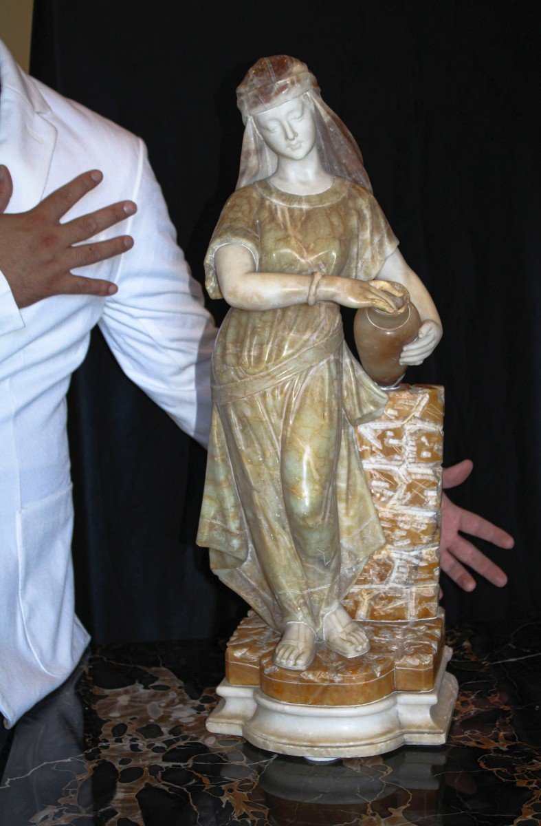 Statue Représentant Une Jeune Fille Avec Une Amphore à La Main Marbre-photo-3
