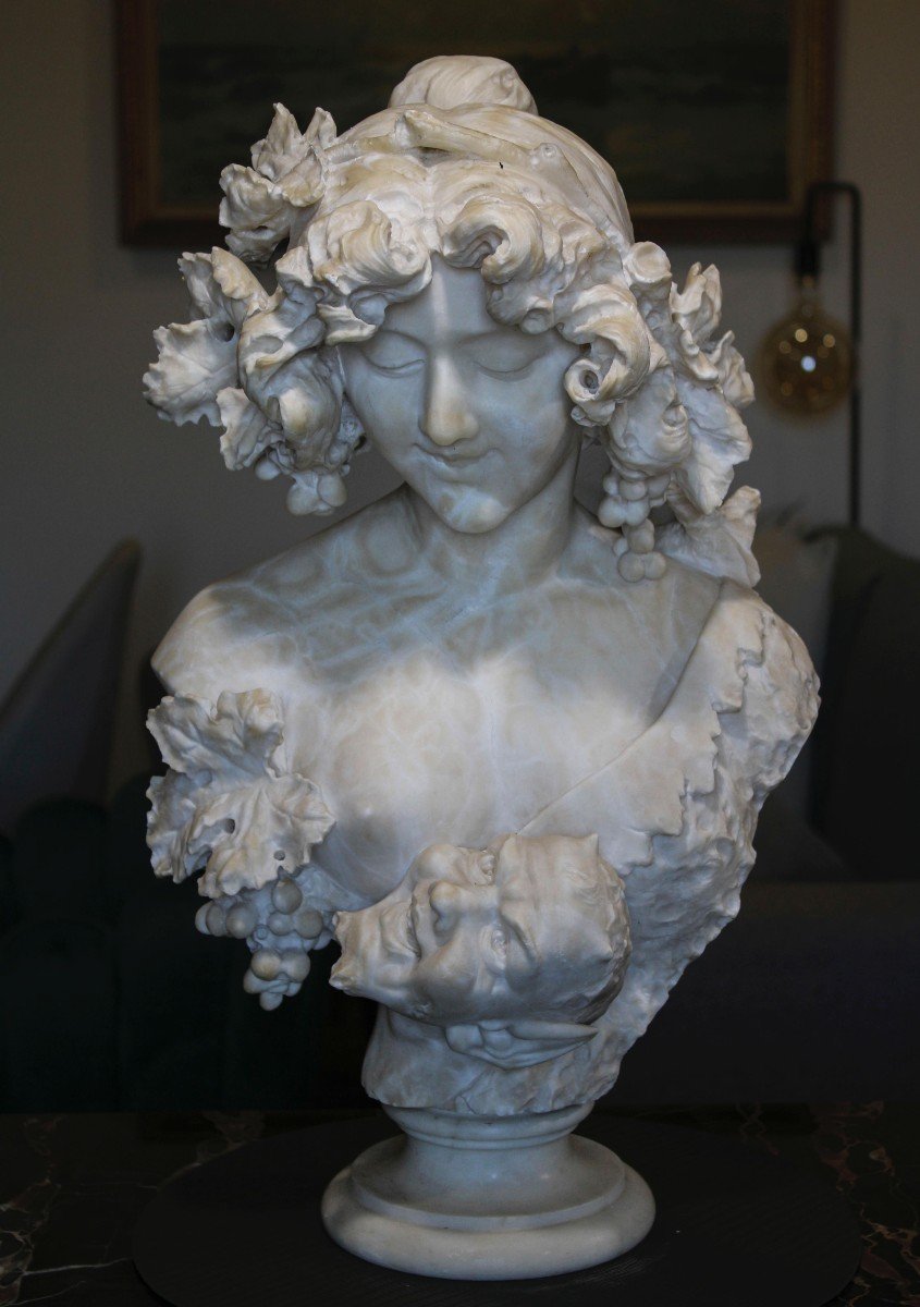 Bust Depicting A Lady With Grapes On Her Head Carrara Marble -photo-3