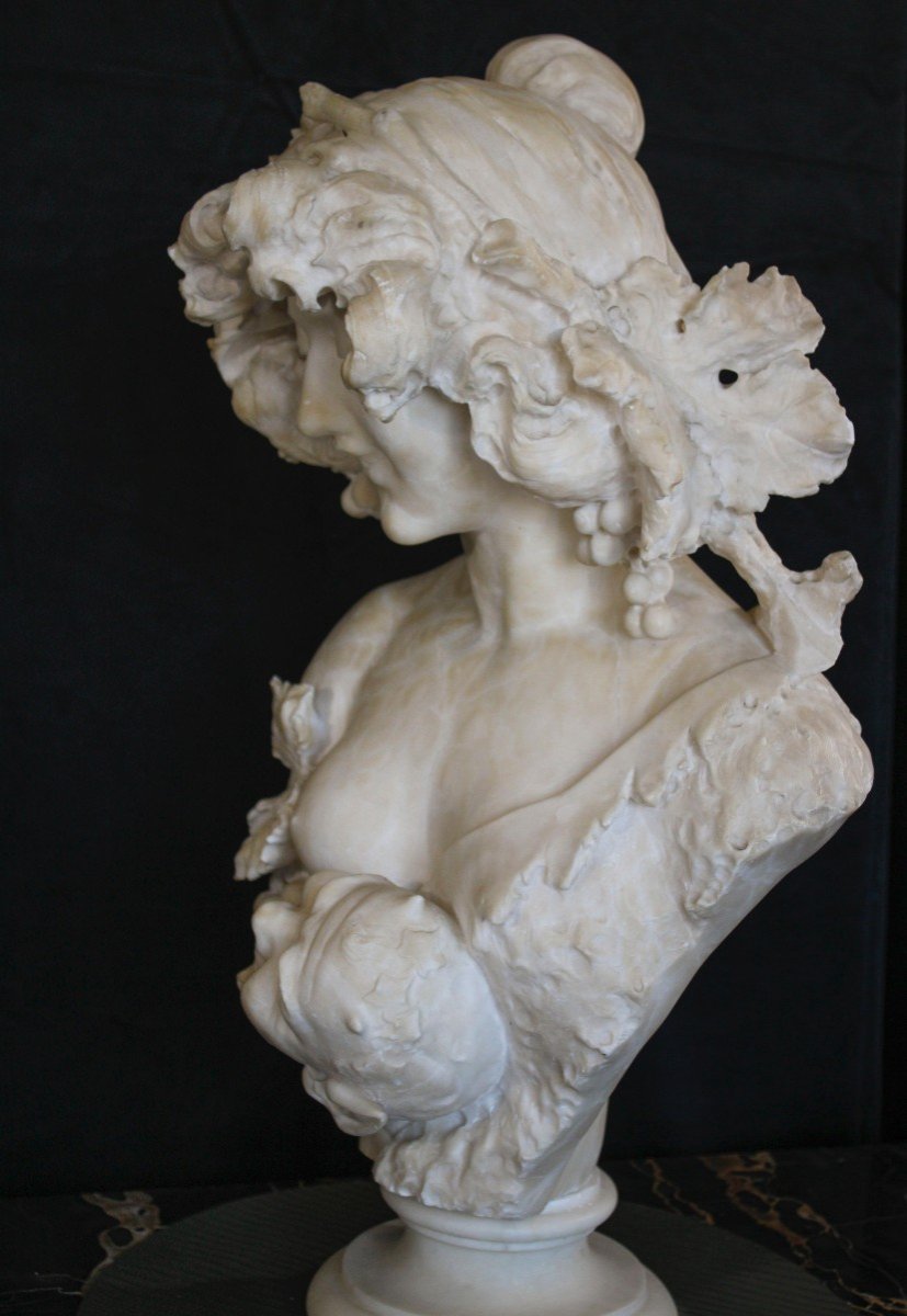 Bust Depicting A Lady With Grapes On Her Head Carrara Marble -photo-6