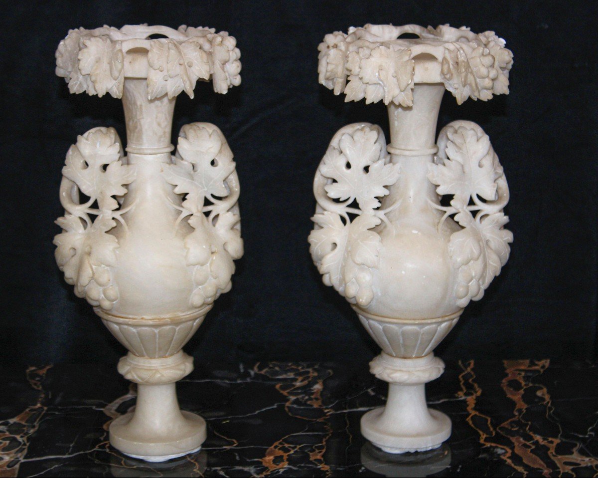 Paire De Vases A Décor Floral Marbre