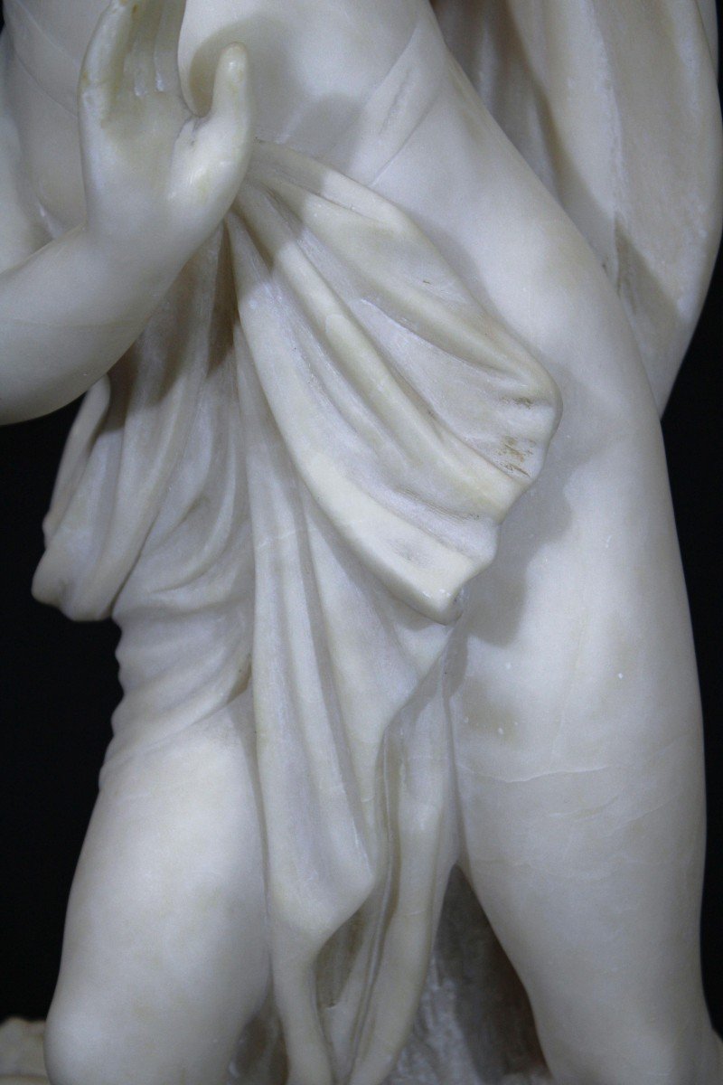 Statue Représentant An Ancient Greek Warrior In Marble -photo-1