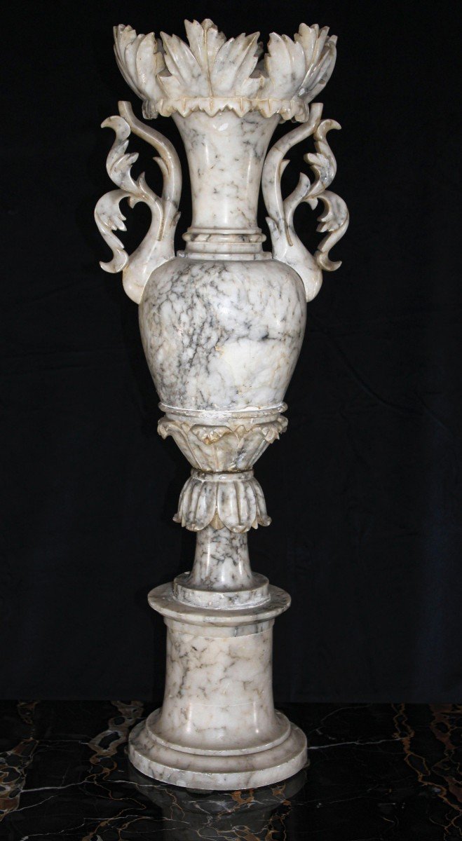 Antique Great Vase In Arabescato Marble -photo-4