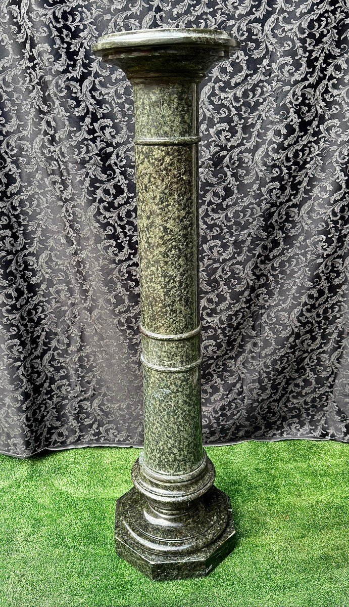 Special Antique Column In Green Marble-photo-1