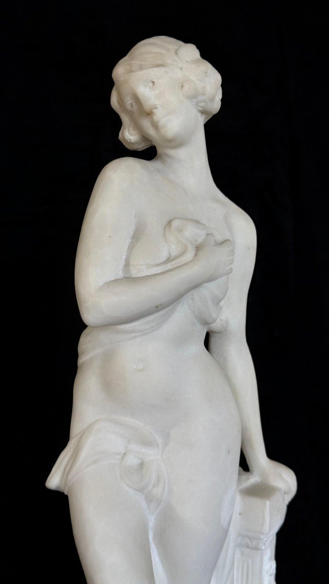 Statue Représentant Une Fille Nue En Marbre Blanc De Carrare -photo-4