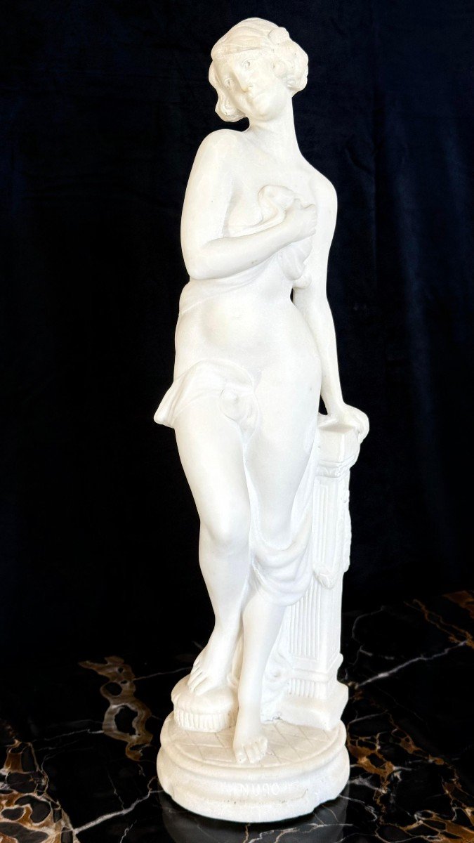 Statue Représentant Une Fille Nue En Marbre Blanc De Carrare -photo-5