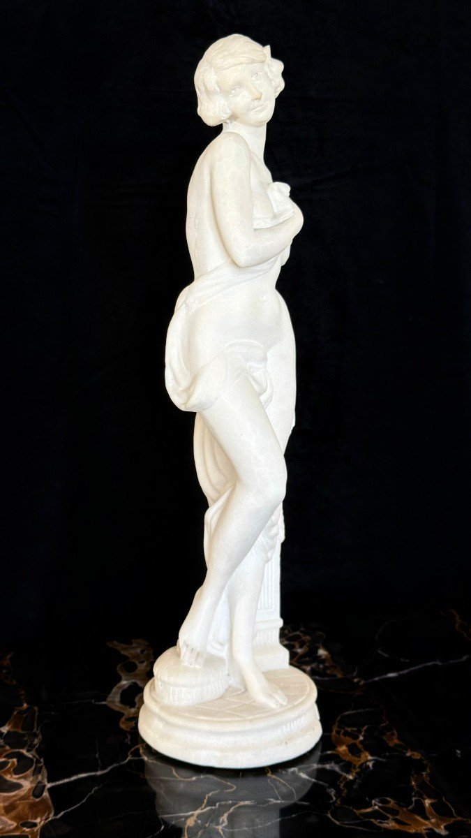 Statue Représentant Une Fille Nue En Marbre Blanc De Carrare -photo-6