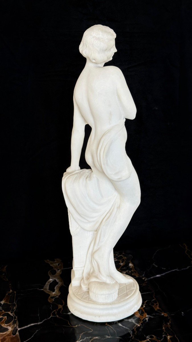 Statue Représentant Une Fille Nue En Marbre Blanc De Carrare -photo-7