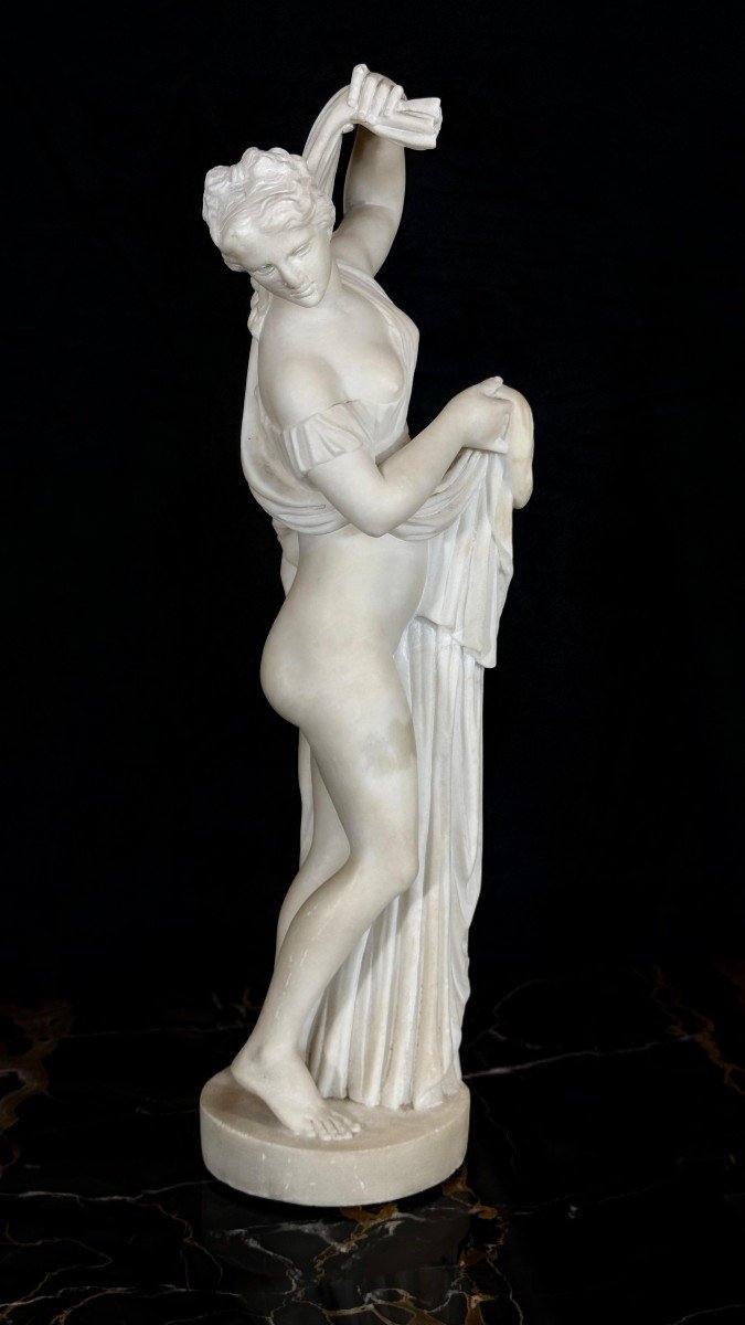 Statue Depicting A Callipyge Venus In White Carrara Marble -photo-3