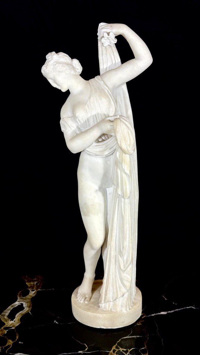 Statue Depicting A Callipyge Venus In White Carrara Marble -photo-4