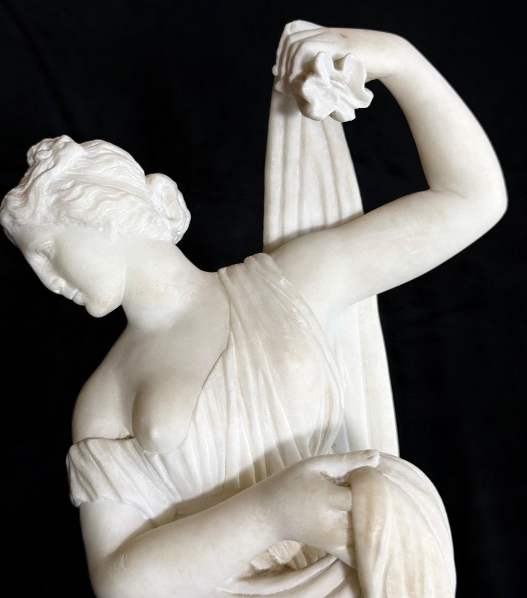 Statue Depicting A Callipyge Venus In White Carrara Marble -photo-3