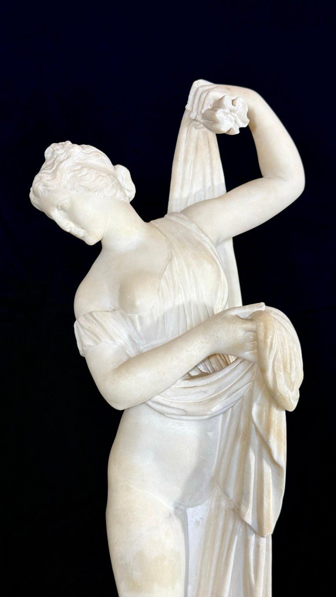 Statue Depicting A Callipyge Venus In White Carrara Marble 