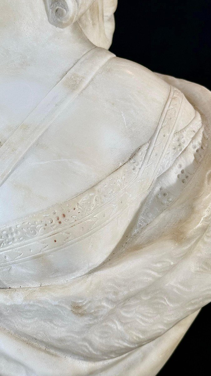 Bust Depicting Marie Antoinette Marble -photo-3