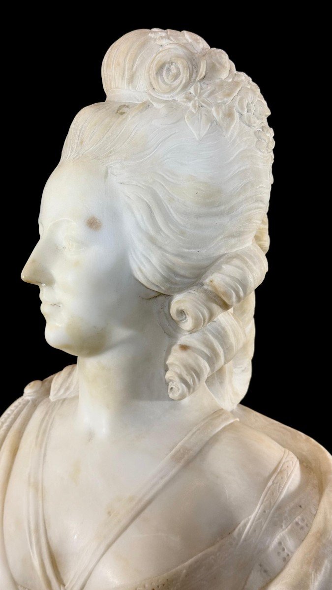 Bust Depicting Marie Antoinette Marble -photo-8