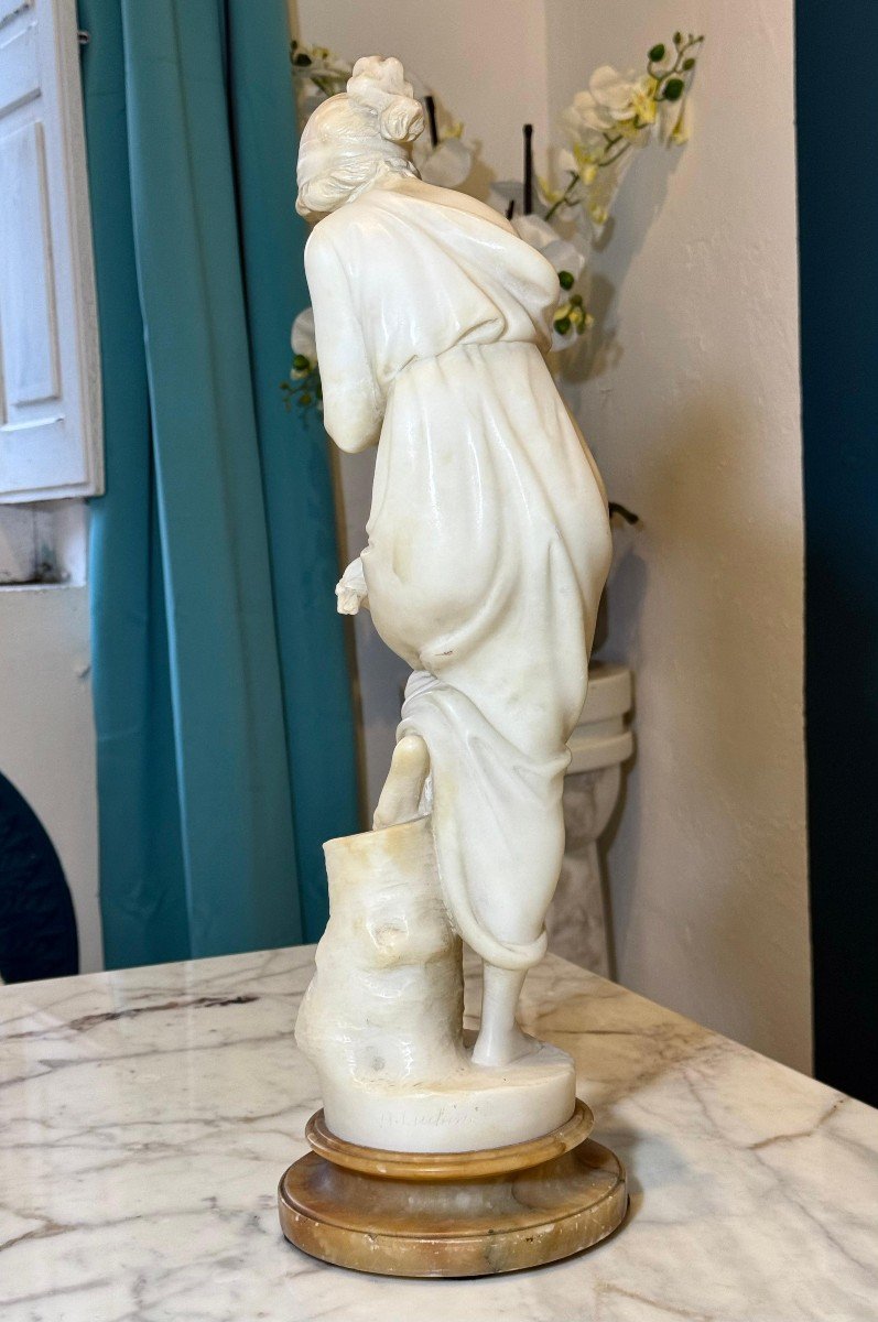 Statue Représentant Une Fille Jouant Avec Deux Colombes Marbre-photo-8