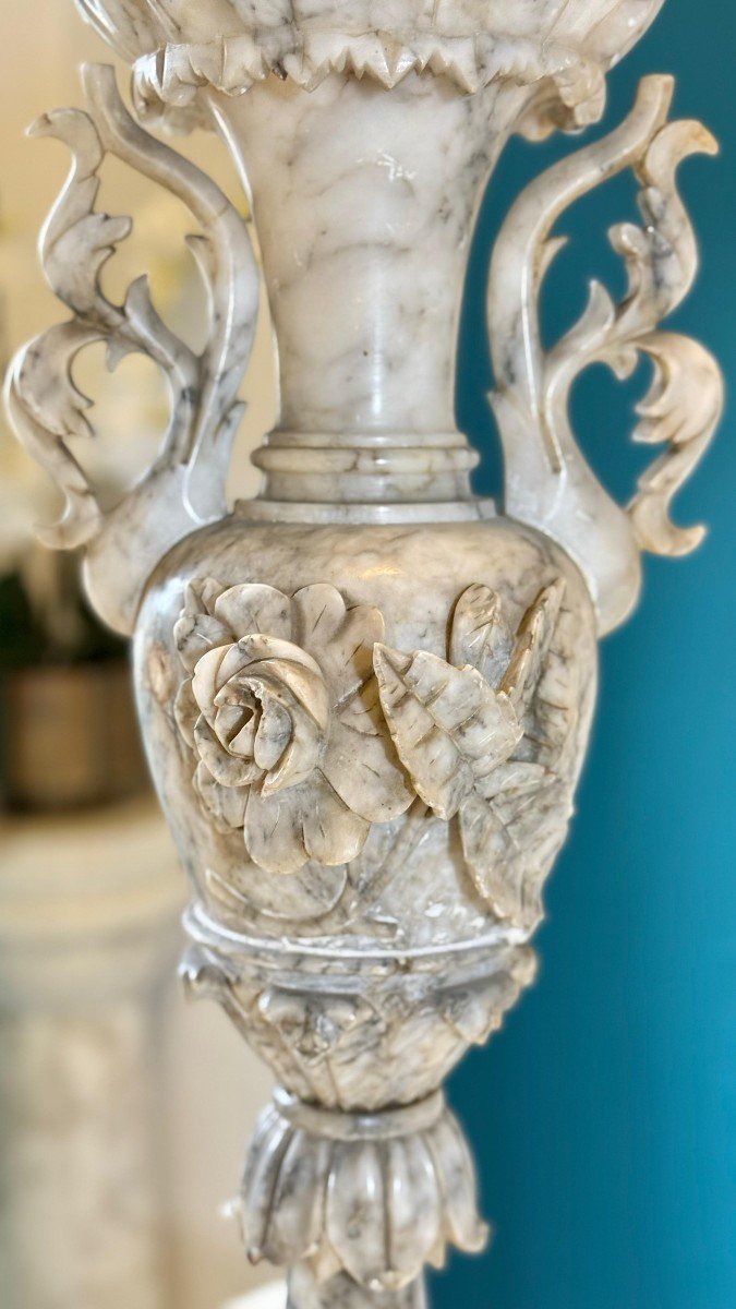 Vase Antique En Marbre Arabesque Avec Colonne En Marbre-photo-1