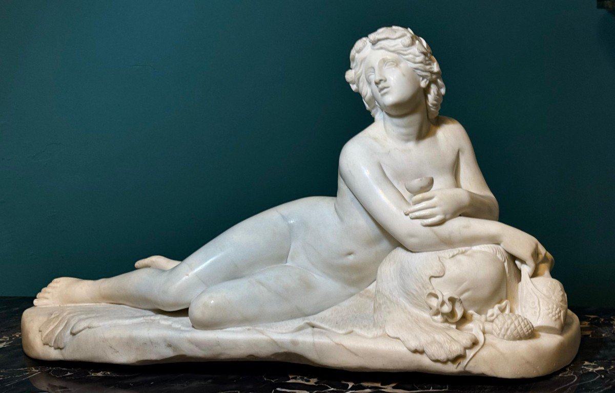 Grande Et Importante Statue Représentant Une Dame Bacchante Néoclassique Marbre Carrara 