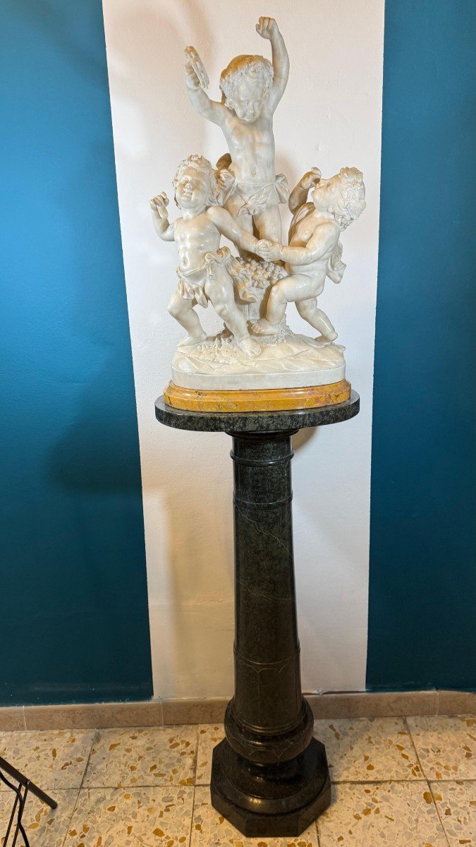 Great Sculptural Group Depicting Three Children Playing And Dancing Marble -photo-3