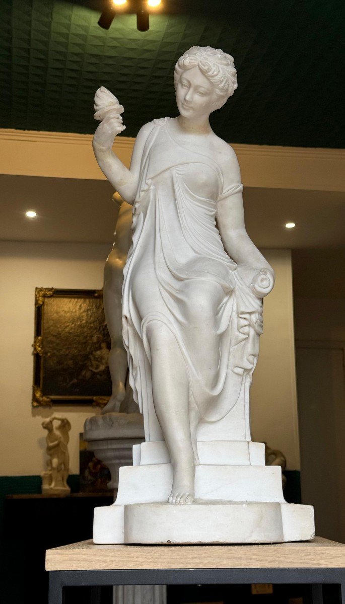 Grande Statue Représentant Une Jeune Fille Classique, Réalisée à La Main Carrara Marble-photo-2