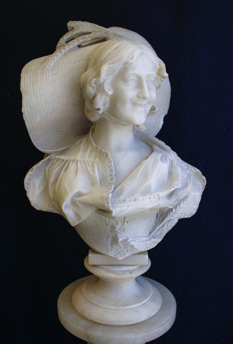 Bust Depicting A Beautiful Young Lady Smiling Marble-photo-4