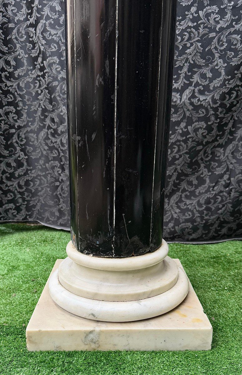 Column In Black Marble And White Statuary Carrara Marble -photo-4