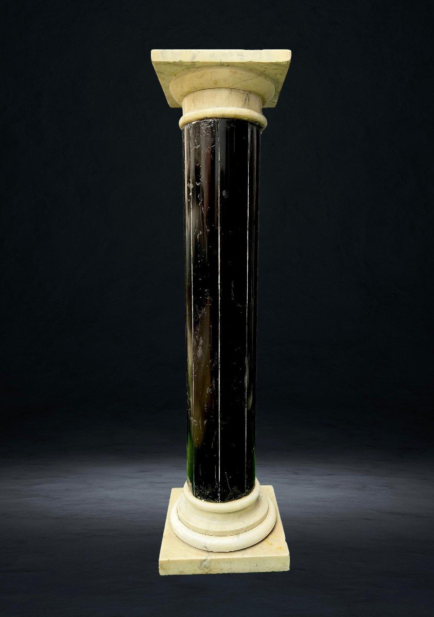 Column In Black Marble And White Statuary Carrara Marble -photo-3