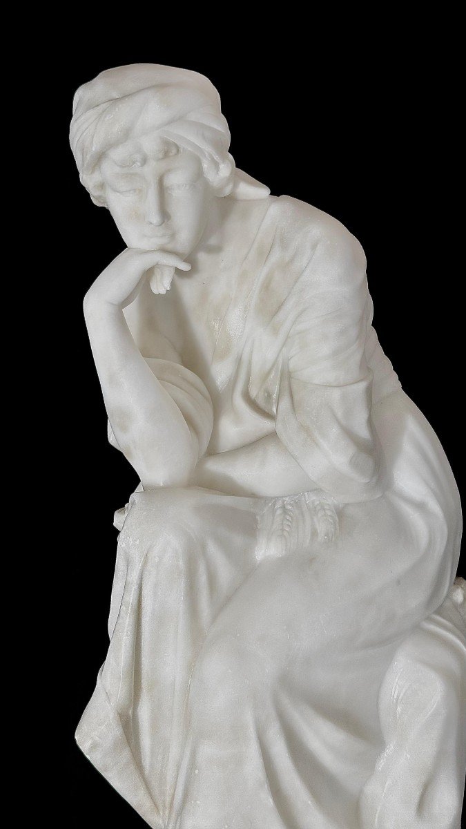 Statue Depicting A Lady Sitting Marble-photo-3