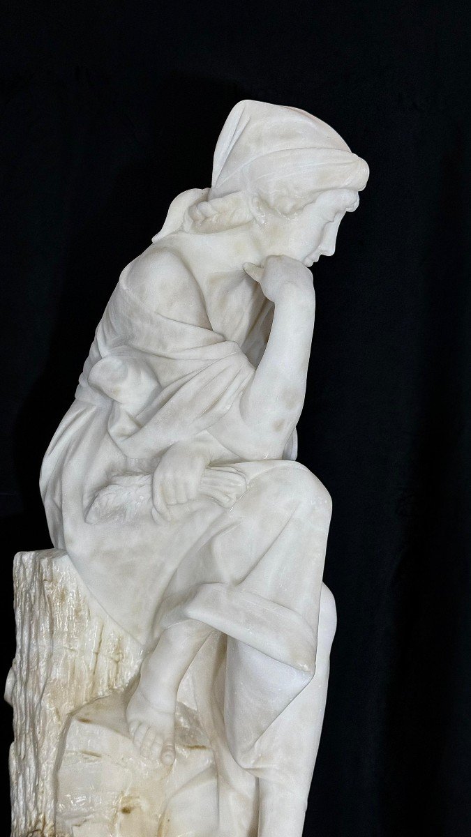 Statue Depicting A Lady Sitting Marble-photo-4