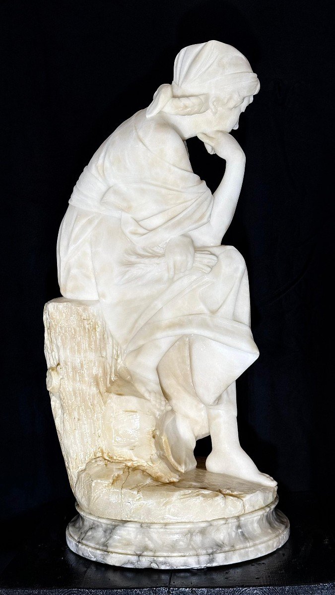 Statue Depicting A Lady Sitting Marble-photo-4