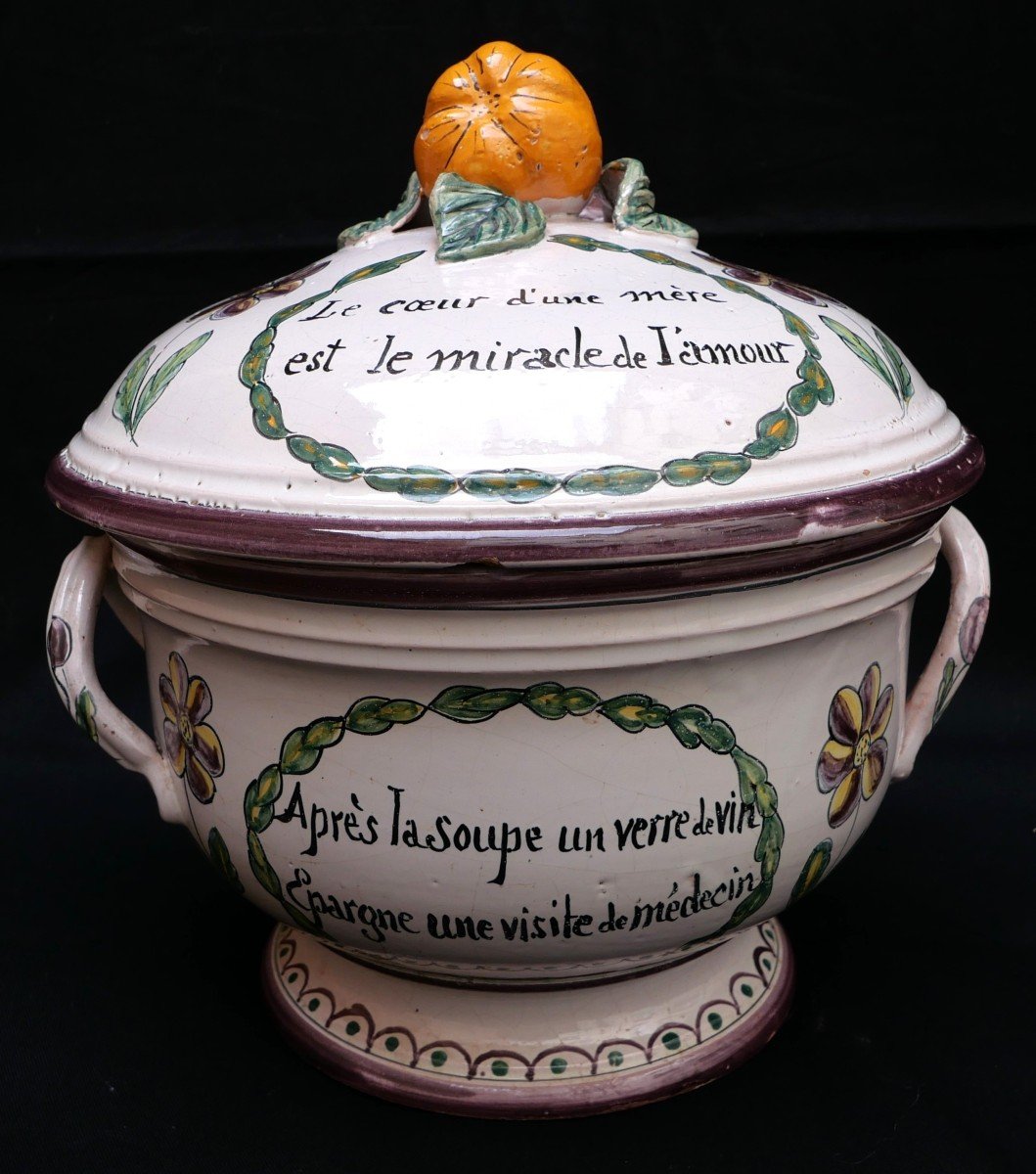 Polychrome Earthenware Soup Tureen From Malicorne, Workshop Of Béatrix Pouplard