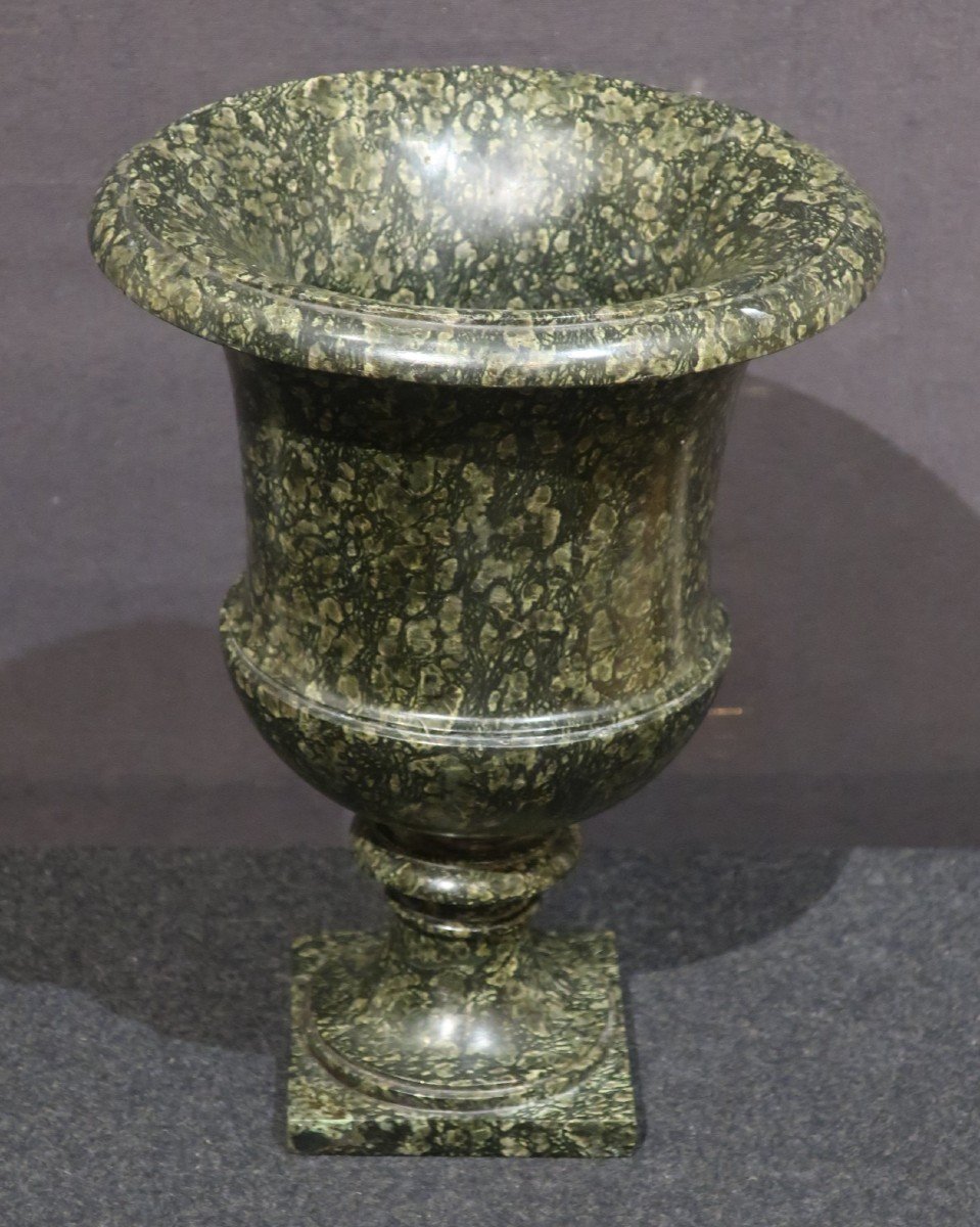 Medici Vase In Serpentine, Early 19th Century