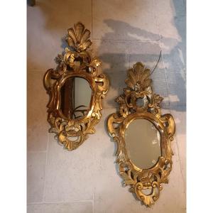 Paire De Miroirs Baroques En Bois Dorés 