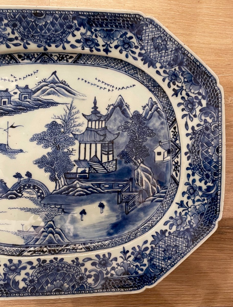 Plat Qianlong. Porcelaine De Chine Bleu Blanc  18e Siècle-photo-4