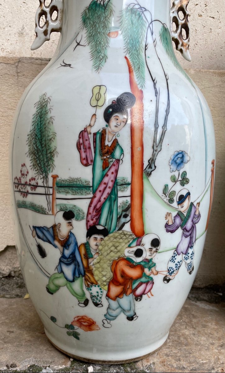 Paire De Vases Chinois En Porcelaine Dure-photo-4