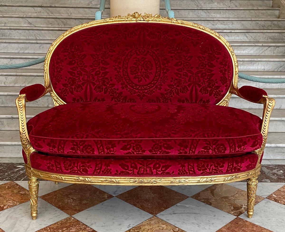 Salon Louis XVI En Bois Doré. 6 Fauteuils Et Un Canapé-photo-2