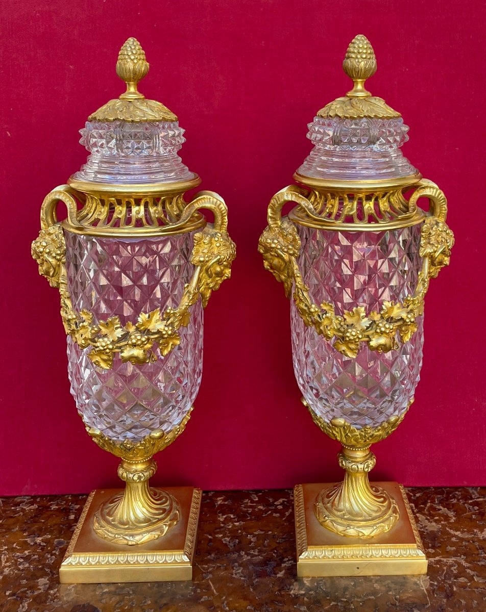 Paire de vases Pot-pourri En Cristal De Baccarat Et Bronze Doré