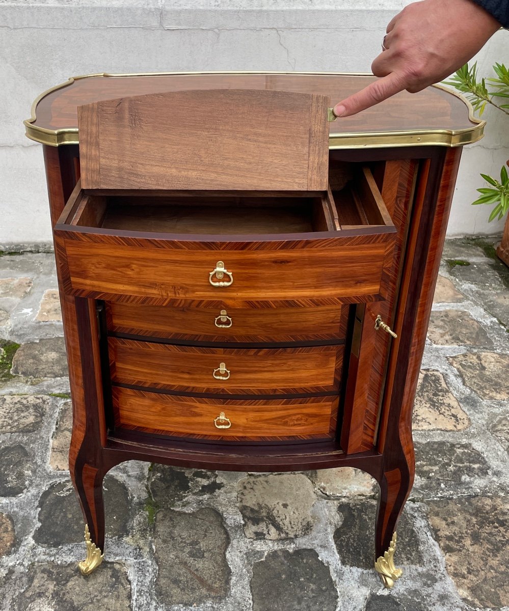 Commode Louis XV à Rideau, Estampillée De l'Escalier De Cristal -photo-4