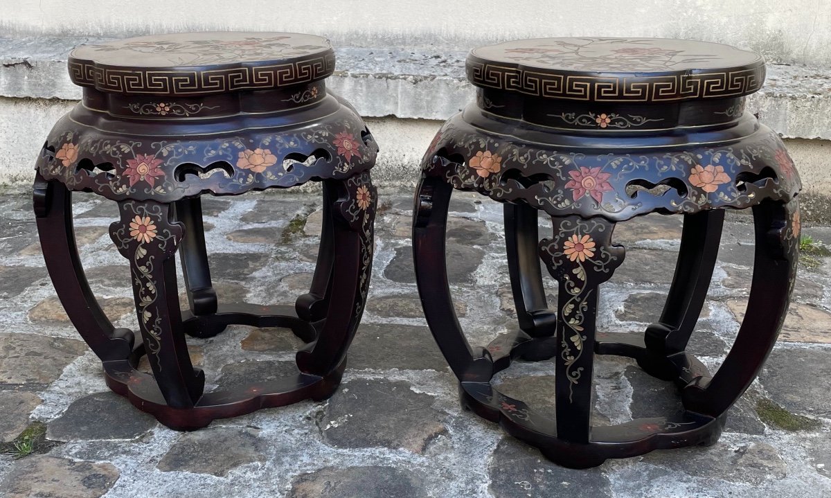Pair Of Small Bolsters In Low Pedestal Table-photo-3