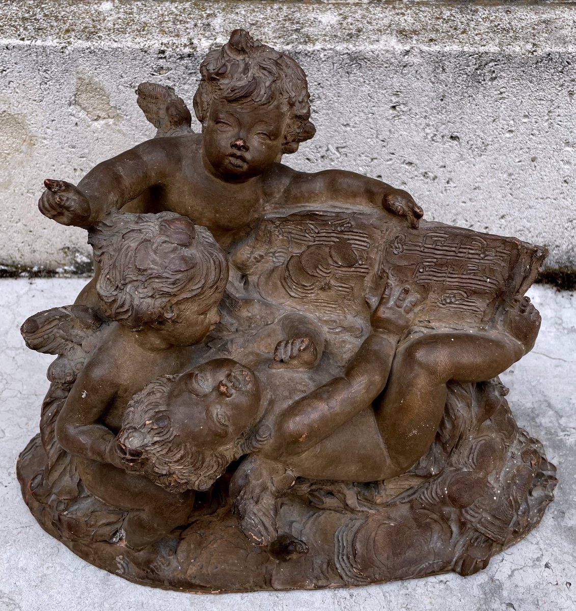 Sculpture En Terre Cuite. Les Enfants Musiciens-photo-1