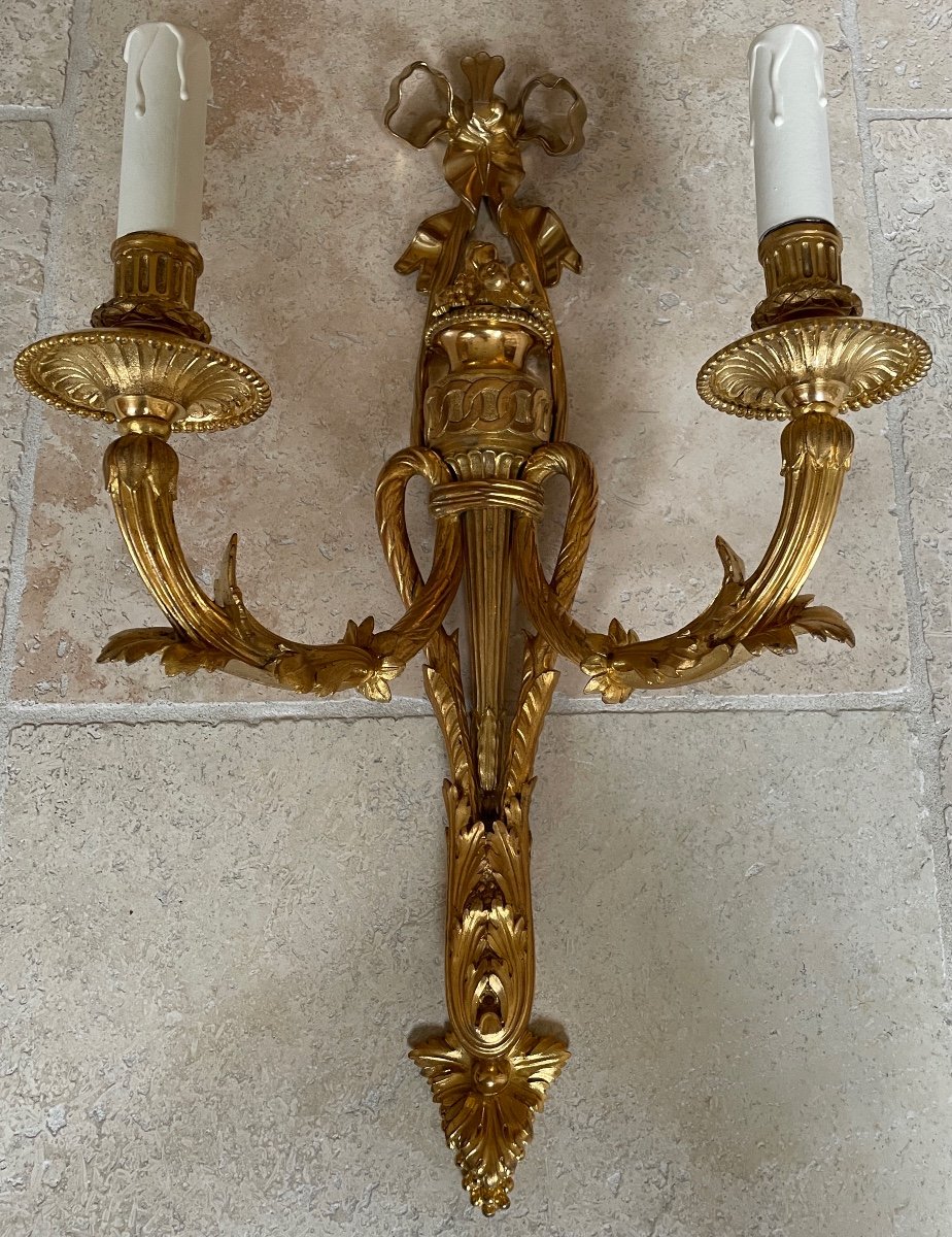 Pair Of Louis XVI Wall Lights, In Gilt Bronze.-photo-2