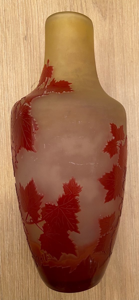 Emile Gallé. Vase Art Nouveau Aux Feuilles De Vigne Rouges-photo-1