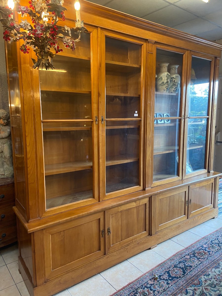 Living Room Library -photo-2