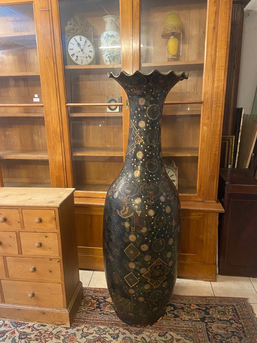 Large Japanese Vase -photo-2